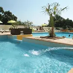 - Ccaibdf Kamp alanı Six-Fours-les-Plages