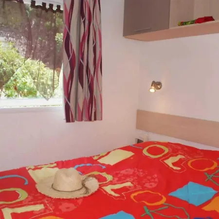 - Ccaibdf Сис-Фур-Ле-Пляж