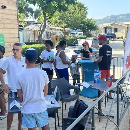 Parque de Campismo - Ccaibdf Six-Fours-les-Plages